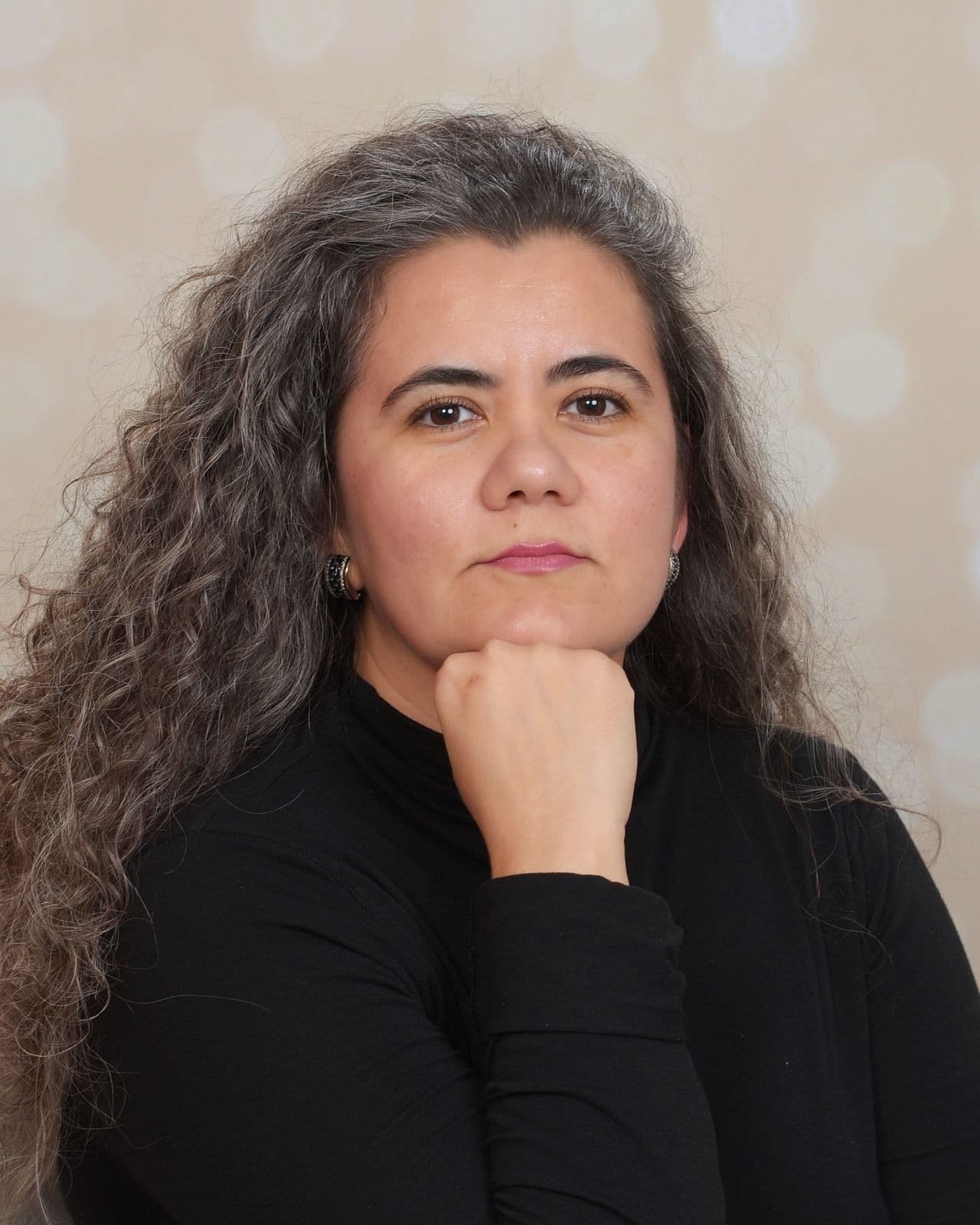 Eliana M Reyes